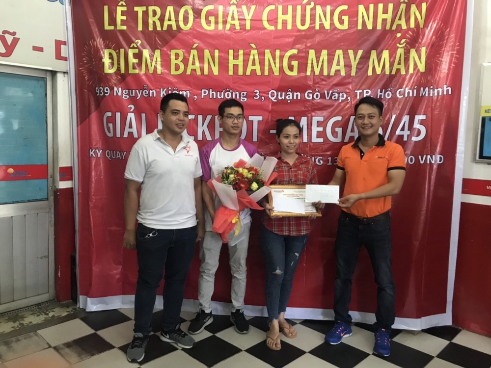 Lễ Trao Thưởng Điểm Bán Hàng Bán Trúng Jackpot 939 Nguyễn Kiệm - Minh Chính Lottery